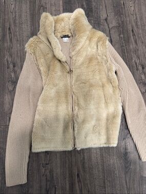 Venus Faux Fur Knit-Sleeve Zip Sweater Vest - Beige